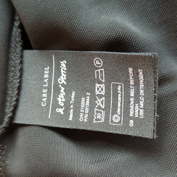 & OTHER STORIES LITTLE BLACK HALTER DRESS W/ LEATHER COLLAR US 12 EURO 42 - Picture 11 of 11